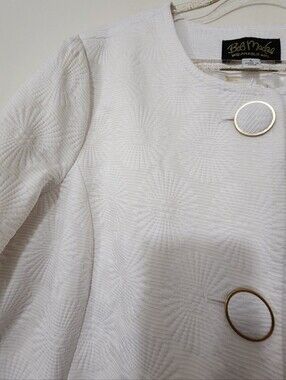 Bob Mackie Wearable Art Floral Embossed White Blazer Refined Feminine Sz Large
